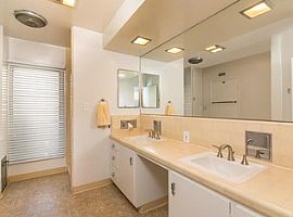 2710 Bagley Ave Los Angeles, Ca 90034 3 Beds 2 Baths 1,917 Sqft in Los Angeles, CA (Photo 6 of 12)