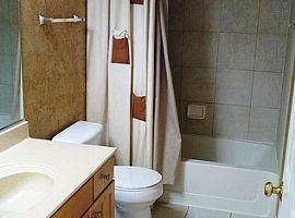 1112 N Oakwood Dr Fox Lake, Il  in Fox Lake, IL (Photo 10 of 12)