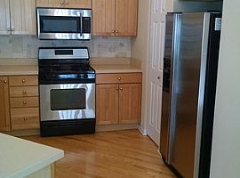 1112 N Oakwood Dr Fox Lake, Il  in Fox Lake, IL (Photo 4 of 12)