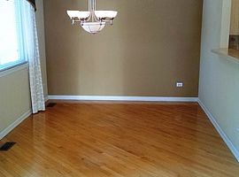 1112 N Oakwood Dr Fox Lake, Il  in Fox Lake, IL (Photo 6 of 12)