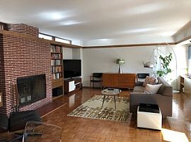 185 Lakeside Pl Highland Park, Il  in Highland Park, IL (Photo 8 of 12)