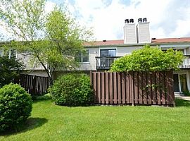 917 Burgess Cir Buffalo Grove,  in Buffalo Grove, IL (Photo 6 of 12)