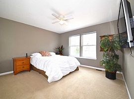 2932 Falling Waters Ln Lindenhurst, Il  in Lindenhurst, IL (Photo 6 of 12)