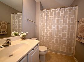 2932 Falling Waters Ln Lindenhurst, Il  in Lindenhurst, IL (Photo 8 of 12)