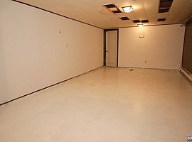 97 Prospect St Paramus, Nj 07652 3 Beds 1 Bath 1,324 Sqft in Paramus, NJ (Photo 12 of 12)