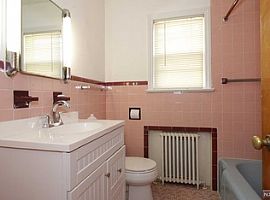 97 Prospect St Paramus, Nj 07652 3 Beds 1 Bath 1,324 Sqft in Paramus, NJ (Photo 3 of 12)