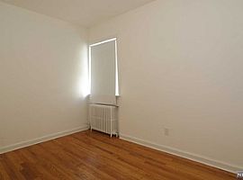 97 Prospect St Paramus, Nj 07652 3 Beds 1 Bath 1,324 Sqft in Paramus, NJ (Photo 9 of 12)