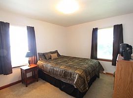 3131 S Nevada St Milwaukee, Wi 53207 in Milwaukee, WI (Photo 6 of 12)