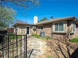 108 Lark Ln Euless, Tx 76039 3 Beds 2 Baths 1,657 Sqft in Euless, TX (Photo 12 of 12)