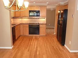 12260 Streamvale Cir Herndon, in Herndon, VA (Photo 2 of 12)