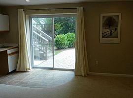 12260 Streamvale Cir Herndon, in Herndon, VA (Photo 9 of 12)