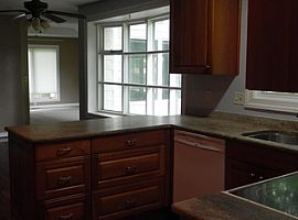 4914 Wheatstone Dr Fairfax,  in Fairfax, VA (Photo 5 of 12)