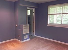 4914 Wheatstone Dr Fairfax,  in Fairfax, VA (Photo 6 of 12)