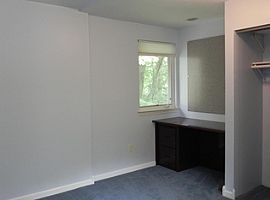 4914 Wheatstone Dr Fairfax,  in Fairfax, VA (Photo 7 of 12)