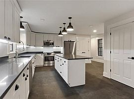 2023 Chestnut St New Orleans,  in New Orleans, LA (Photo 3 of 9)