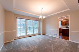 Awesome Home in Spring Creek Subdivisionlocation! in Louisville, KY (Photo 4 of 9)