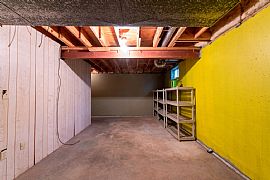 Awesome Home in Spring Creek Subdivisionlocation! in Louisville, KY (Photo 8 of 9)