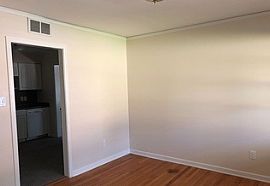 130 E Salem Dr Montgomery, Al 36109 in Montgomery, AL (Photo 2 of 5)