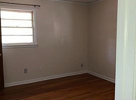 130 E Salem Dr Montgomery, Al 36109 in Montgomery, AL (Photo 4 of 5)