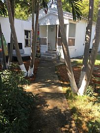 A Comfortable House to Leave with Great Family. in Miami, FL