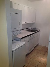 A Comfortable House to Leave with Great Family. in Miami, FL (Photo 8 of 9)