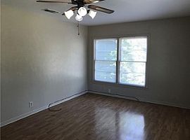 1317 S 47th St Temple, Tx 76504 3 Beds 2 Baths 1,268 Sqft in Temple, TX (Photo 3 of 12)