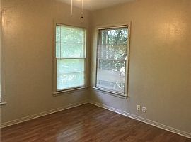 1317 S 47th St Temple, Tx 76504 3 Beds 2 Baths 1,268 Sqft in Temple, TX (Photo 4 of 12)