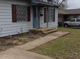 1317 S 47th St Temple, Tx 76504 3 Beds 2 Baths 1,268 Sqft in Temple, TX (Photo 9 of 12)