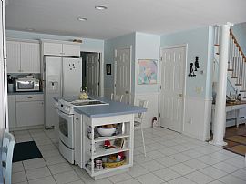 8 Aroostook Trl Narragansett,Ri02882 Contact/me 2078081547 in Narragansett, RI (Photo 4 of 6)