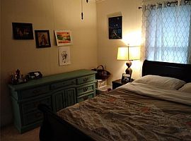 907 E 24th St Houston, Tx 77009 2 Beds 1 Bath 1,200 Sqft in Houston, TX (Photo 5 of 12)