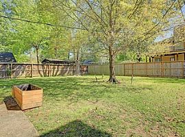 2219 Saxon Dr Houston, Tx 77018 3 Beds 1 Bath 1,110 Sqft in Houston, TX (Photo 8 of 12)