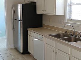 1765 Edinburgh St Prattville, Al 36066 in Prattville, AL (Photo 4 of 8)