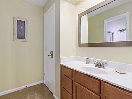 Newly Remodeled 2 Bedroom Condo 1 1/2 Blocks From The Beach  in Virginia Beach, VA (Photo 10 of 12)