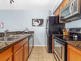Newly Remodeled 2 Bedroom Condo 1 1/2 Blocks From The Beach  in Virginia Beach, VA (Photo 4 of 12)