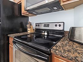 Newly Remodeled 2 Bedroom Condo 1 1/2 Blocks From The Beach  in Virginia Beach, VA (Photo 5 of 12)