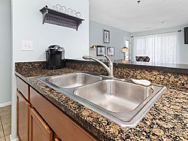 Newly Remodeled 2 Bedroom Condo 1 1/2 Blocks From The Beach  in Virginia Beach, VA (Photo 6 of 12)