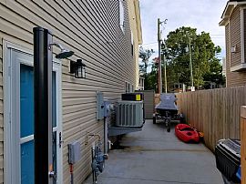 Beach Home - 5 Minutes /2 Blocks Walk to Virginia Beach  in Virginia Beach, VA (Photo 8 of 12)