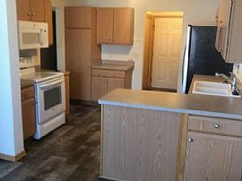 891 Hickory Creek Dr, Oconomowoc,  in Oconomowoc, WI (Photo 5 of 7)