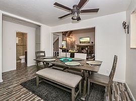 Chalet in The Forest - Modern Rustic Vibe in Los Angeles, CA (Photo 5 of 12)