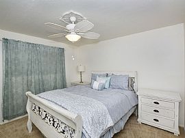 Chalet in The Forest - Modern Rustic Vibe in Los Angeles, CA (Photo 6 of 12)