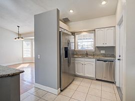  Awesome and Affordable Home For Rent 3br, 2bth in Phoenix, AZ (Photo 2 of 7)