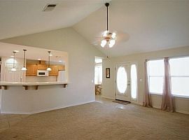 3 Bedroom Home in Austin, TX (Photo 10 of 12)