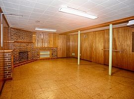 2223 Mary Catherine Dr Shively, Ky 40216 3 Beds 1.5 Baths 1,890 in Shively, KY (Photo 6 of 12)