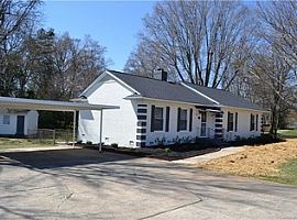 6300 Monroe Rd Charlotte, Nc 28212 3 Beds 2 Baths 1,483 Sqft in Charlotte, NC (Photo 10 of 10)