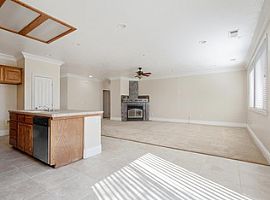 This Beautiful Home Has 4 Bedrooms, 2 Bathrooms, a 3 Car Garage in Visalia, CA (Photo 4 of 11)