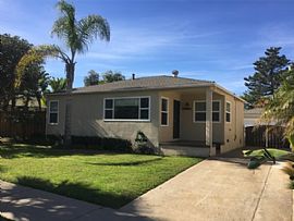 Great Beach House Located in Beautiful Sunset Cliffs One Block  in San Diego, CA
