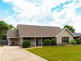 735 Summer Ln, Prattville, Al 36066 in Prattville, AL