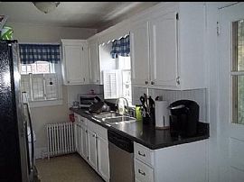 316 Parkway Ave, Bluefield, Wv 24701 in Bluefield, WV (Photo 3 of 12)