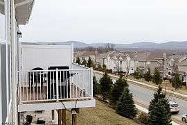 3 Beds 2.5 Bath in Hackettstown, NJ (Photo 2 of 3)