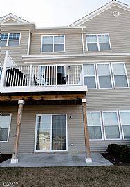 3 Beds 2.5 Bath in Hackettstown, NJ (Photo 3 of 3)